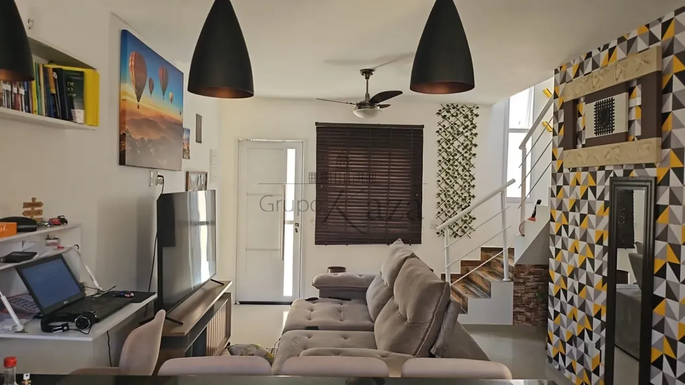 Foto 1 de Casa Condomínio em Jardim Santo Antônio da Boa Vista, Jacareí - imagem 1