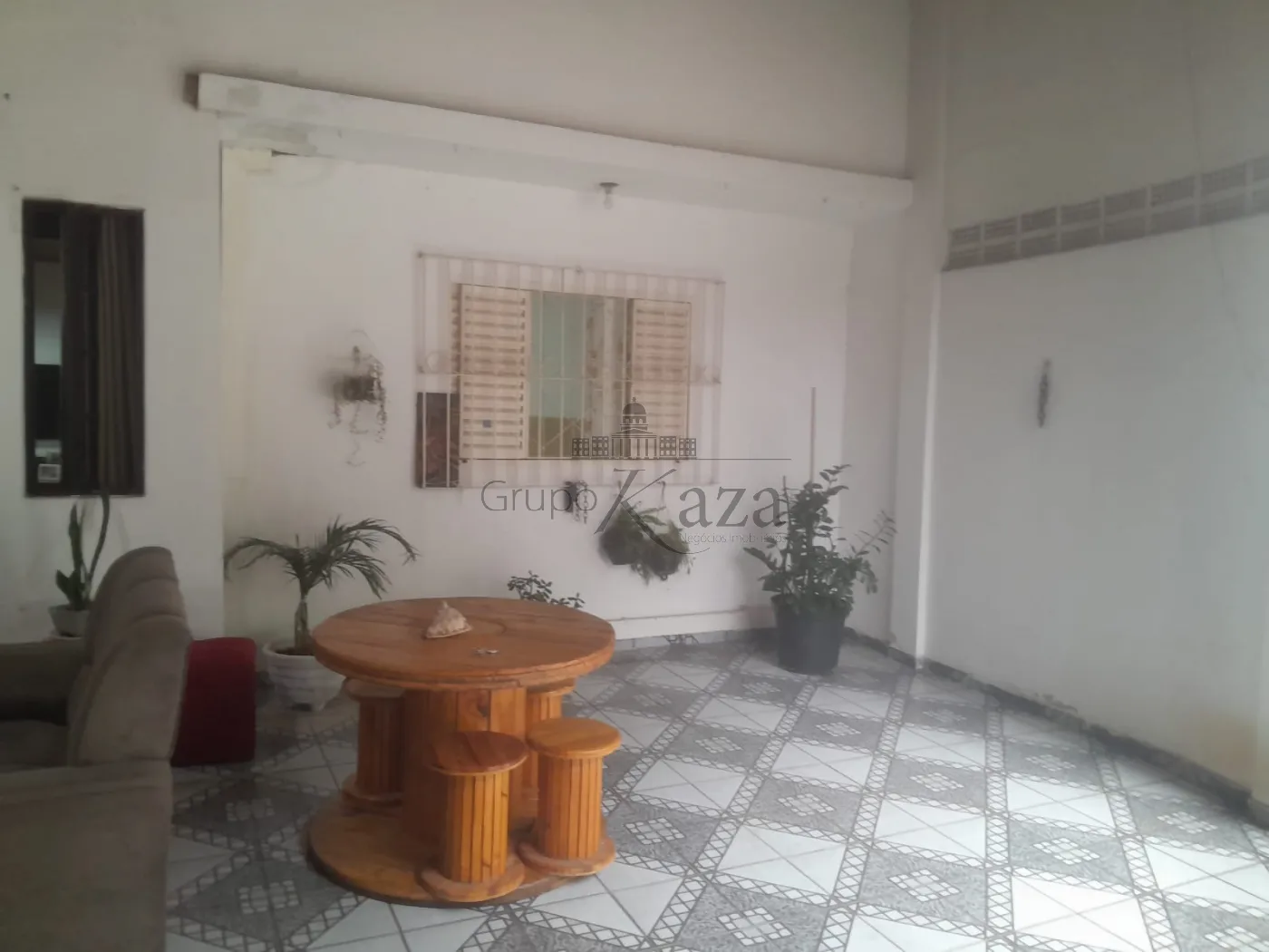 Foto 2 de Casa Padrão em Conjunto Residencial Trinta e Um de Março, São José dos Campos - imagem 2