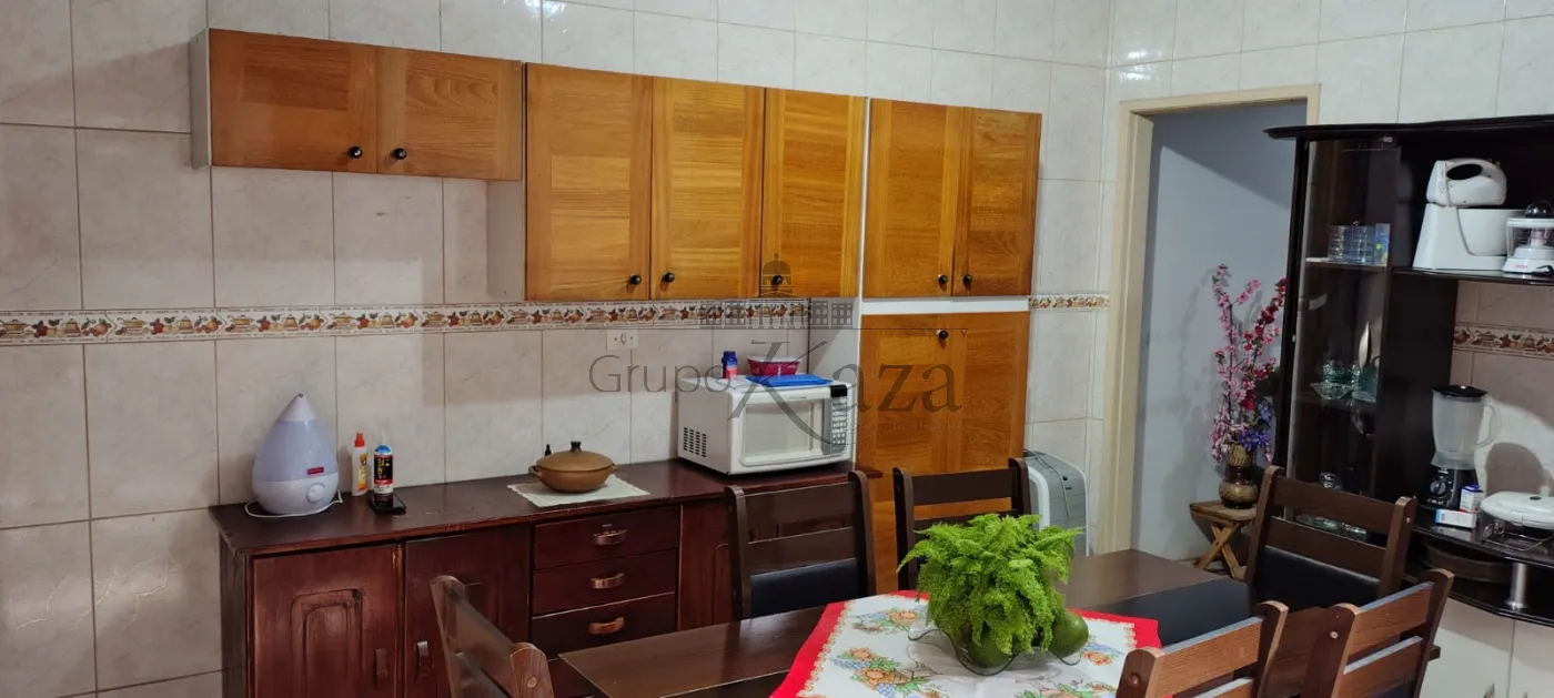 Foto 6 de Casa Sobrado em Parque Santo Antônio, Jacareí - imagem 6