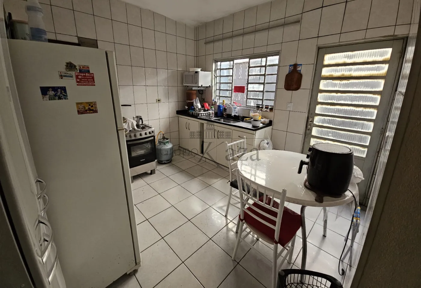 Foto 3 de Casa Padrão em Parque dos Ipês, São José dos Campos - imagem 3