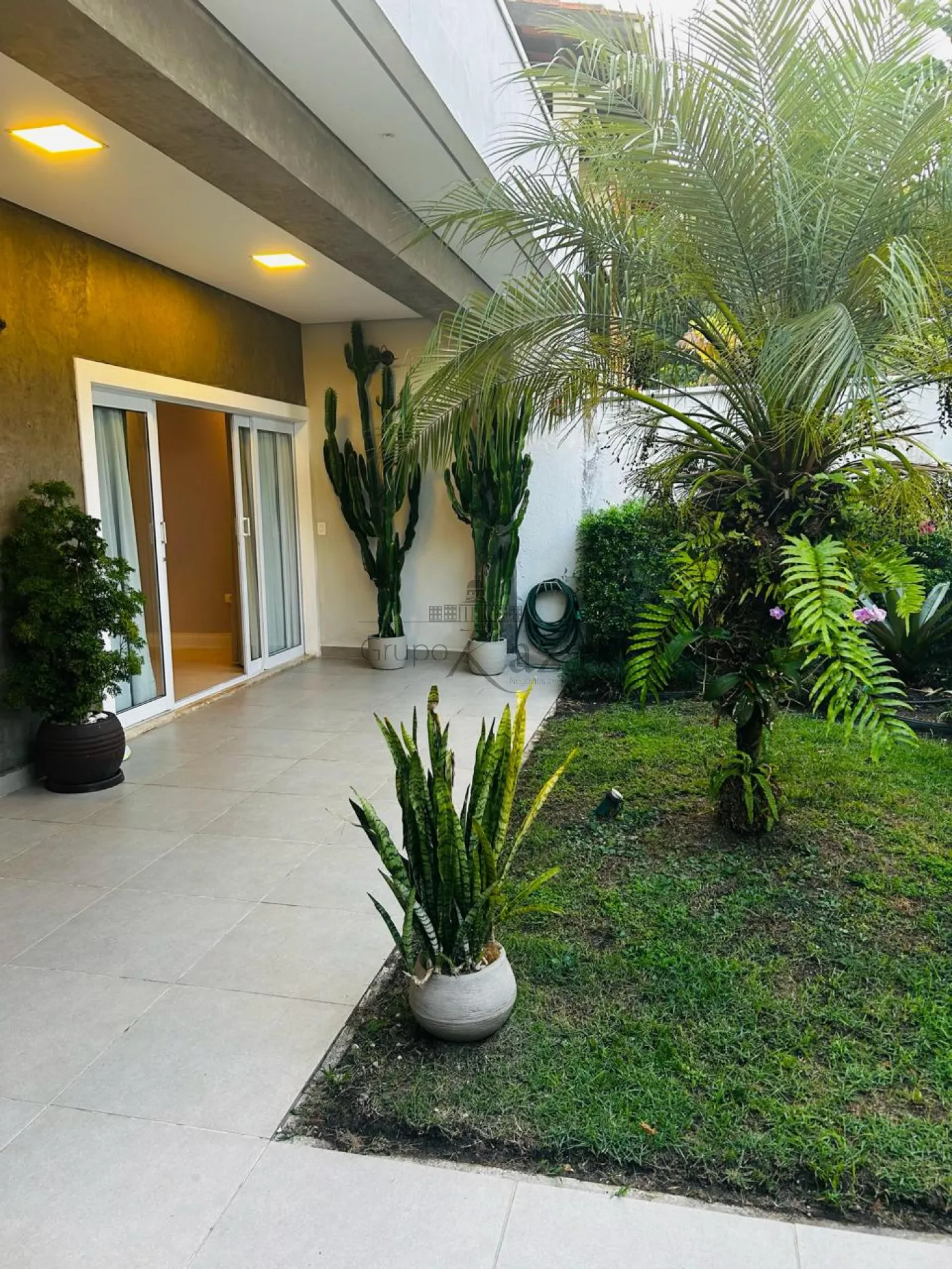 Foto 2 de Casa Casa de Vila em Jardim Califórnia, Caraguatatuba - imagem 2
