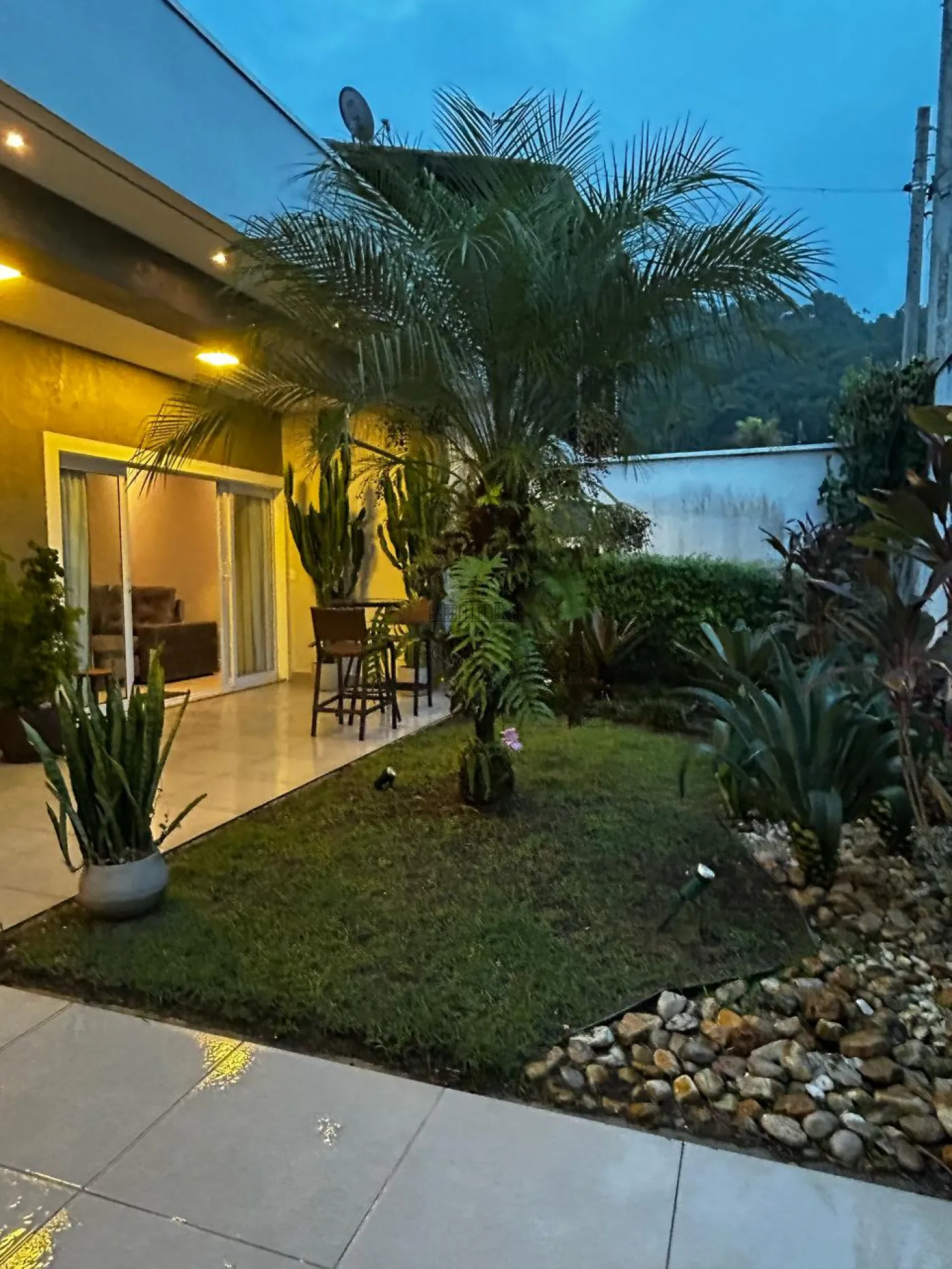 Foto 3 de Casa Casa de Vila em Jardim Califórnia, Caraguatatuba - imagem 3