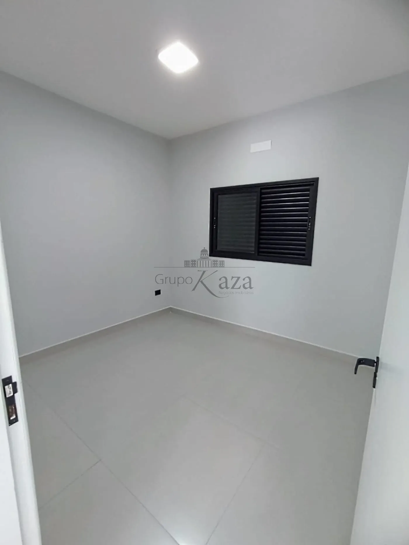Foto 8 de Casa Padrão em Residencial Santa Paula, Jacareí - imagem 8