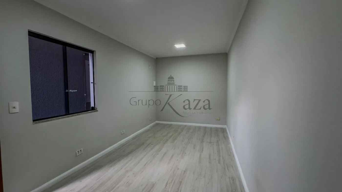 Foto 17 de Casa Padrão em Jardim Altos de Santana II, Jacareí - imagem 17