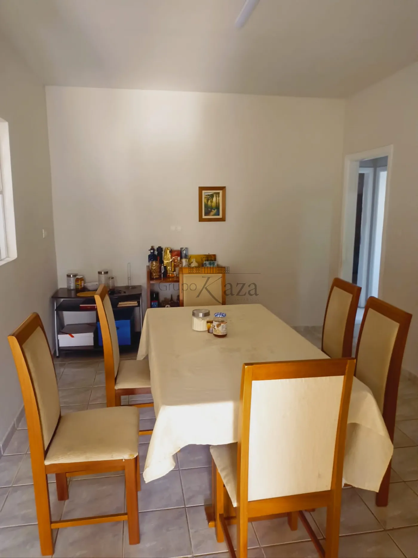 Foto 3 de Casa Padrão em Jardim Oriente, São José dos Campos - imagem 3