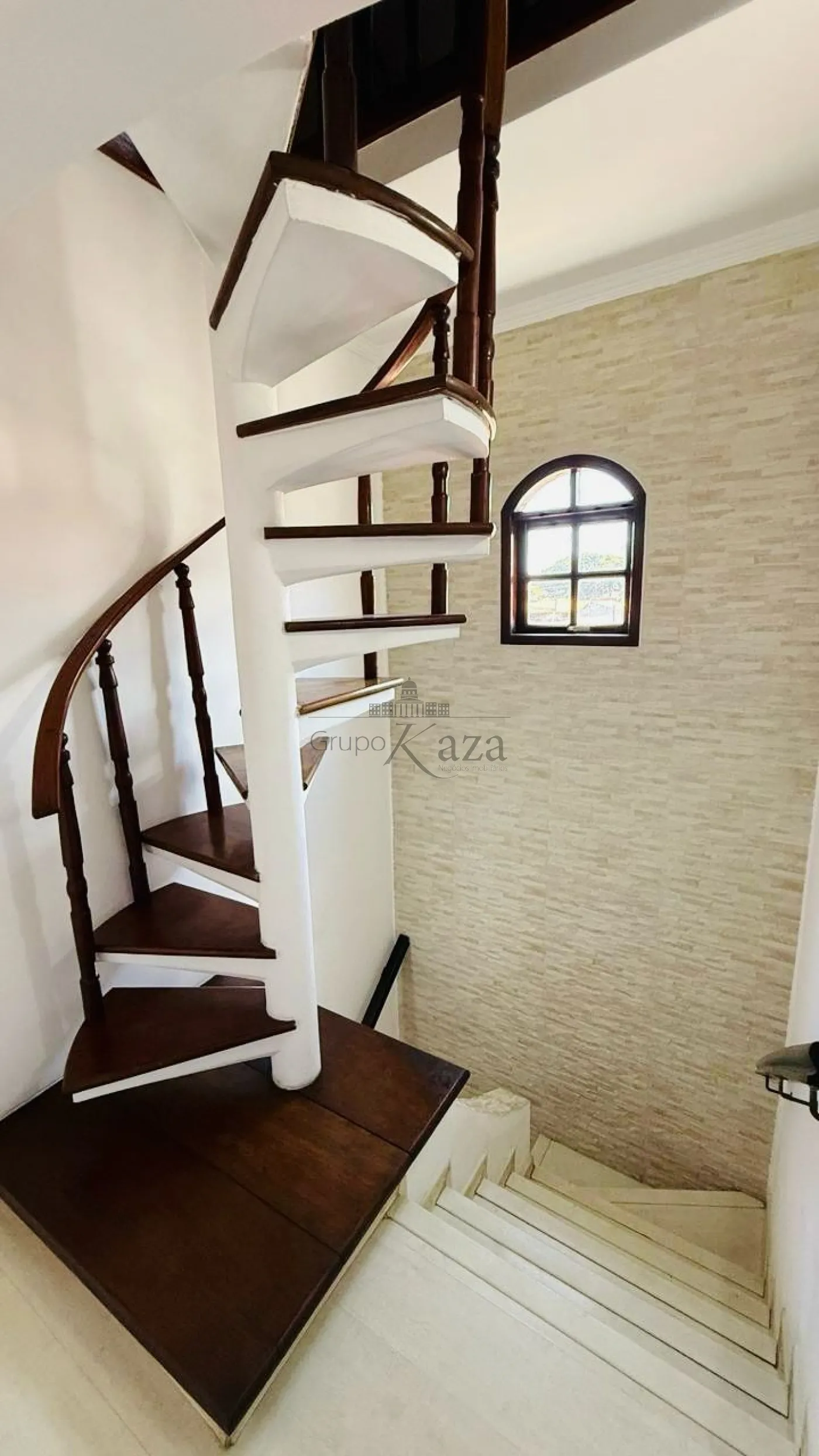 Foto 4 de Casa Sobrado em Vila Tatetuba, São José dos Campos - imagem 4