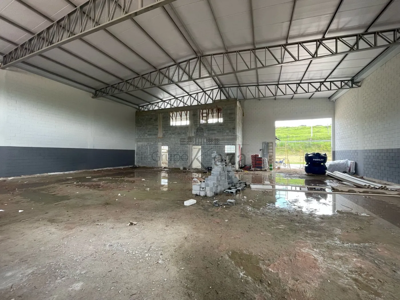 Foto 1 de Comercial Condomínio em Jardim Califórnia, Jacareí - imagem 1