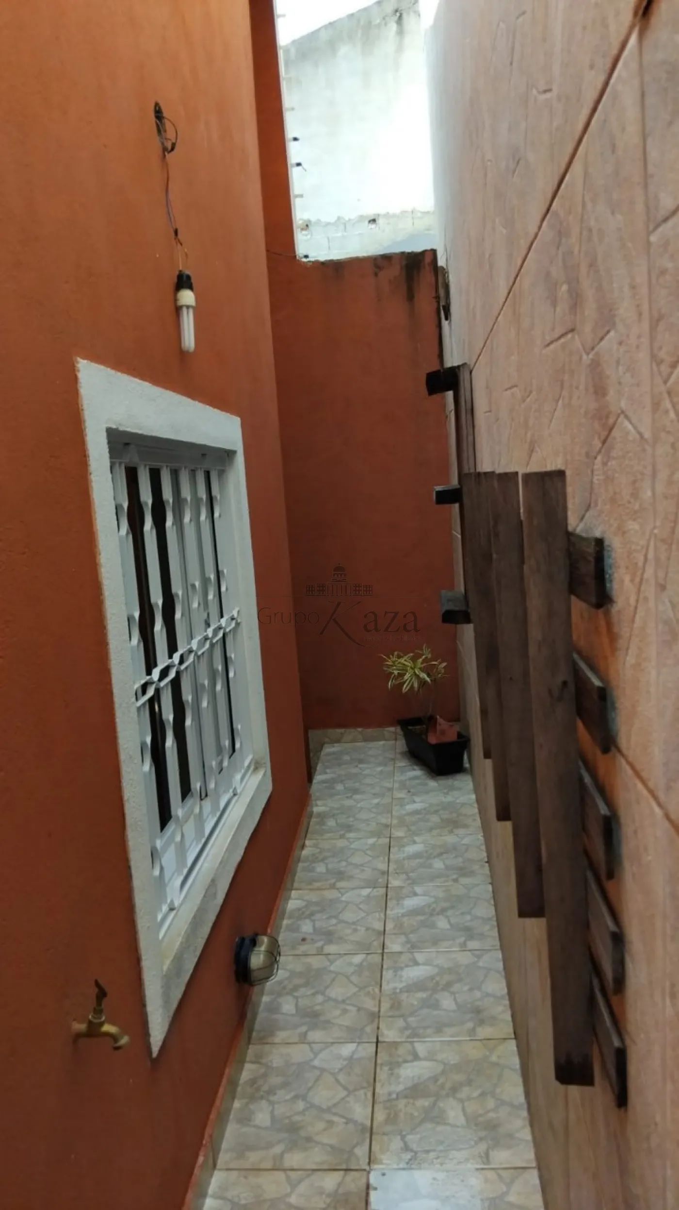 Foto 12 de Casa Padrão em Jardim dos Bandeirantes, São José dos Campos - imagem 12