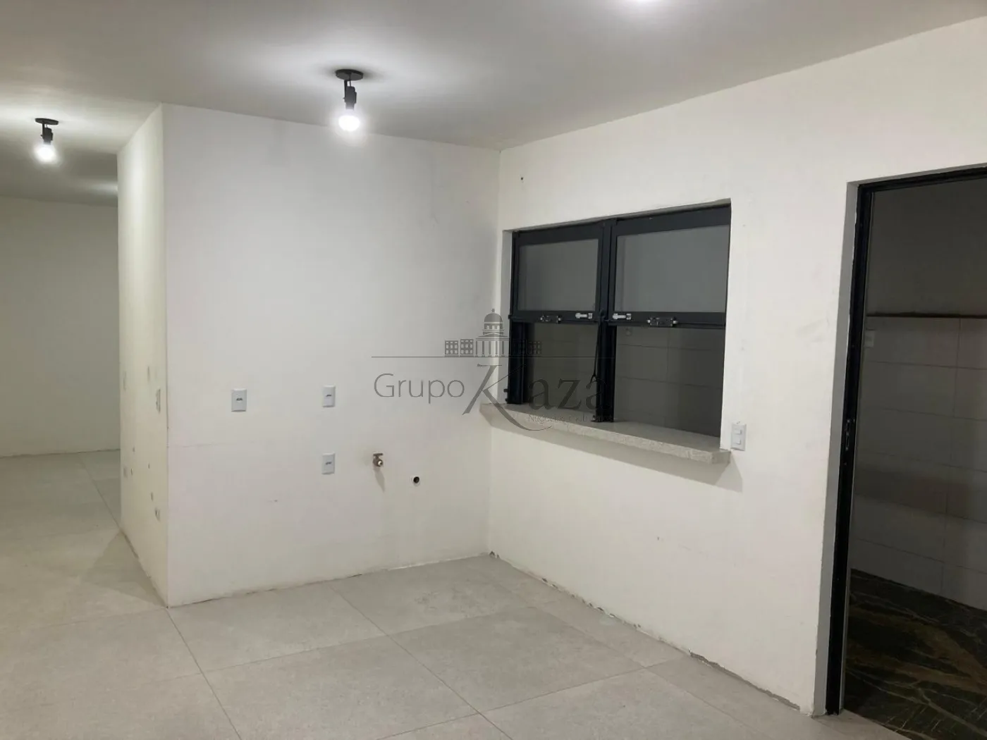 Foto 2 de Comercial Casa em Vila Guaianazes, São José dos Campos - imagem 2