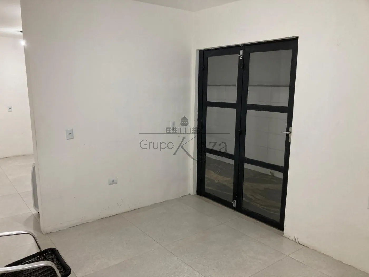 Foto 3 de Comercial Casa em Vila Guaianazes, São José dos Campos - imagem 3