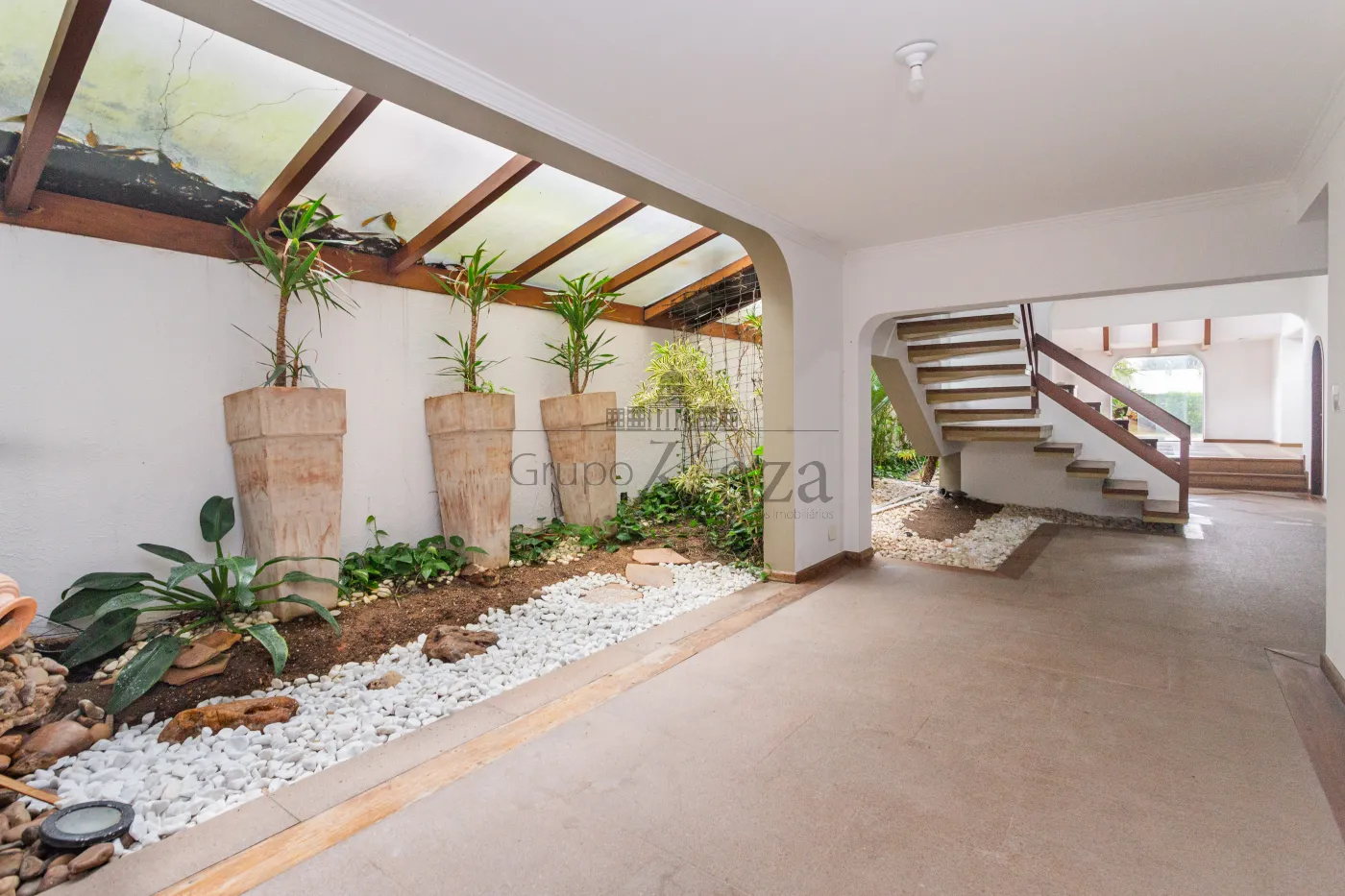 Foto 1 de Casa Padrão em Alto de Pinheiros, São Paulo - imagem 1
