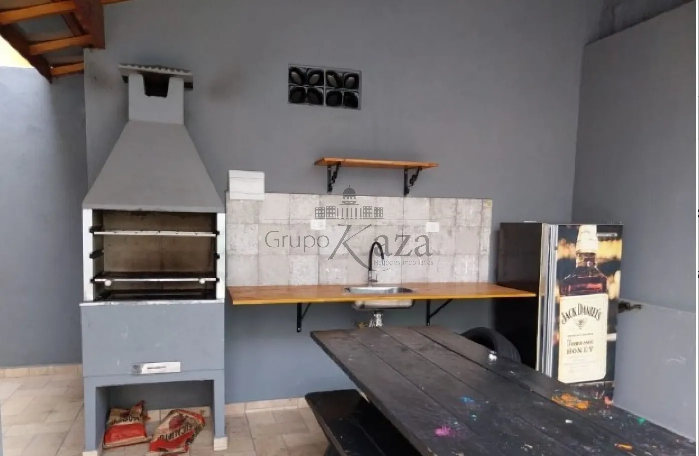 Foto 3 de Casa Padrão em Conjunto Residencial Trinta e Um de Março, São José dos Campos - imagem 3