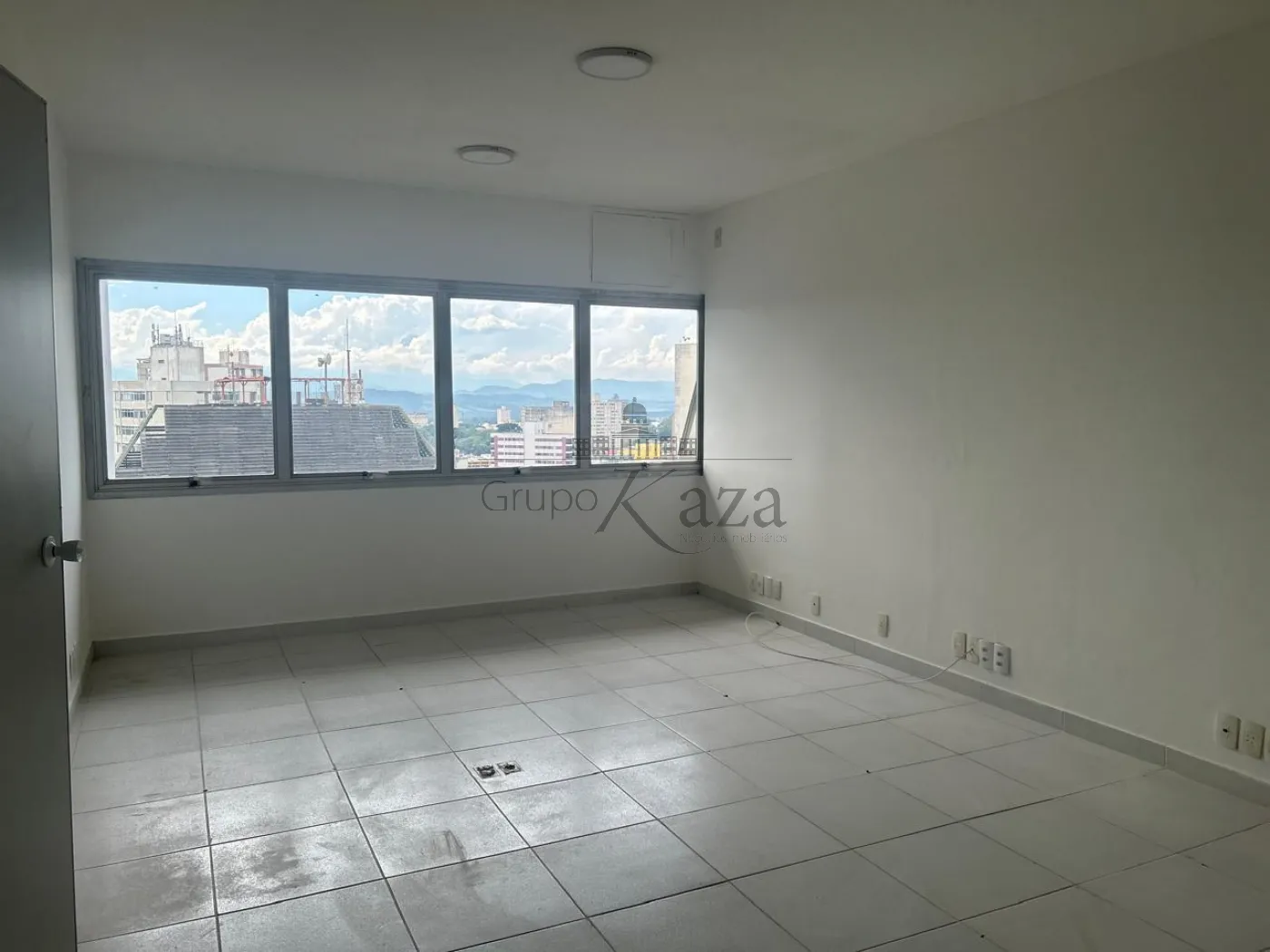 Foto 2 de Comercial Sala Condomínio em Centro, São José dos Campos - imagem 2