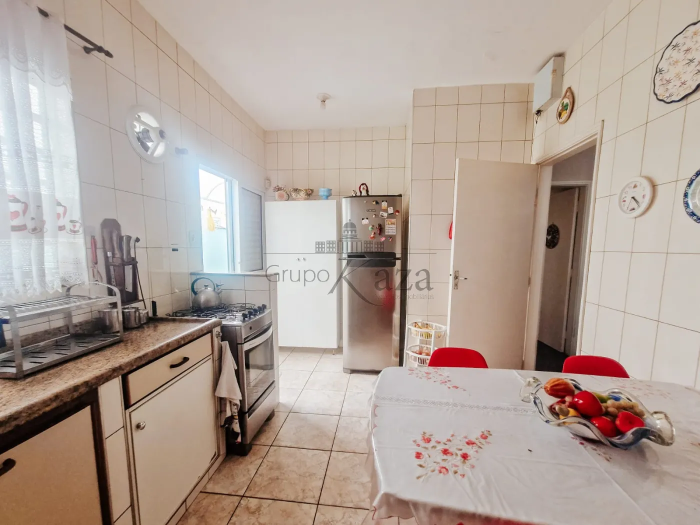 Foto 4 de Casa Padrão em Parque Brasil, Jacareí - imagem 4