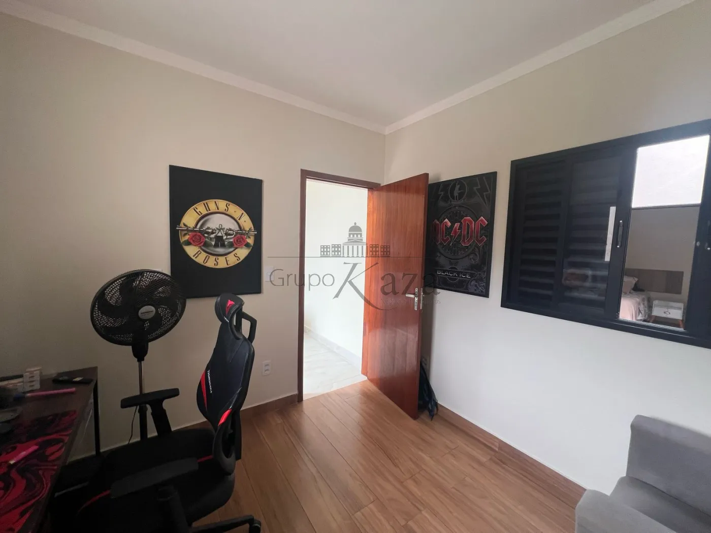 Foto 9 de Casa Padrão em Jardim Rodolfo, São José dos Campos - imagem 9