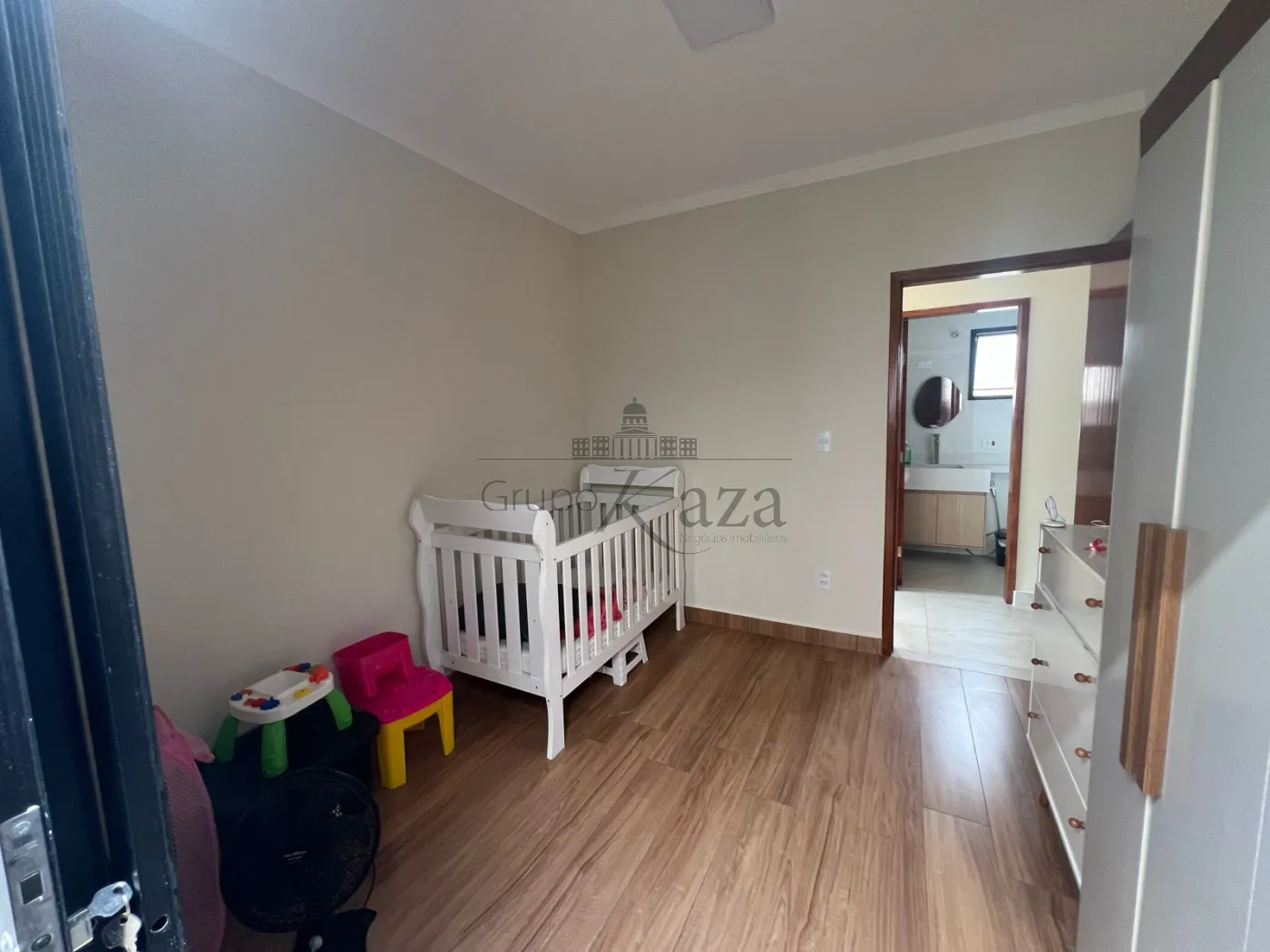 Foto 11 de Casa Padrão em Jardim Rodolfo, São José dos Campos - imagem 11