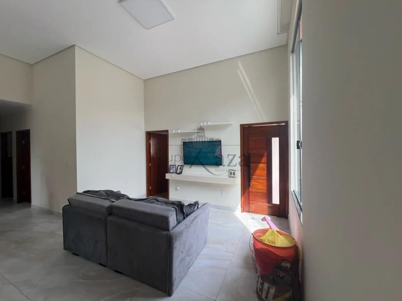 Foto 1 de Casa Padrão em Jardim Rodolfo, São José dos Campos - imagem 1