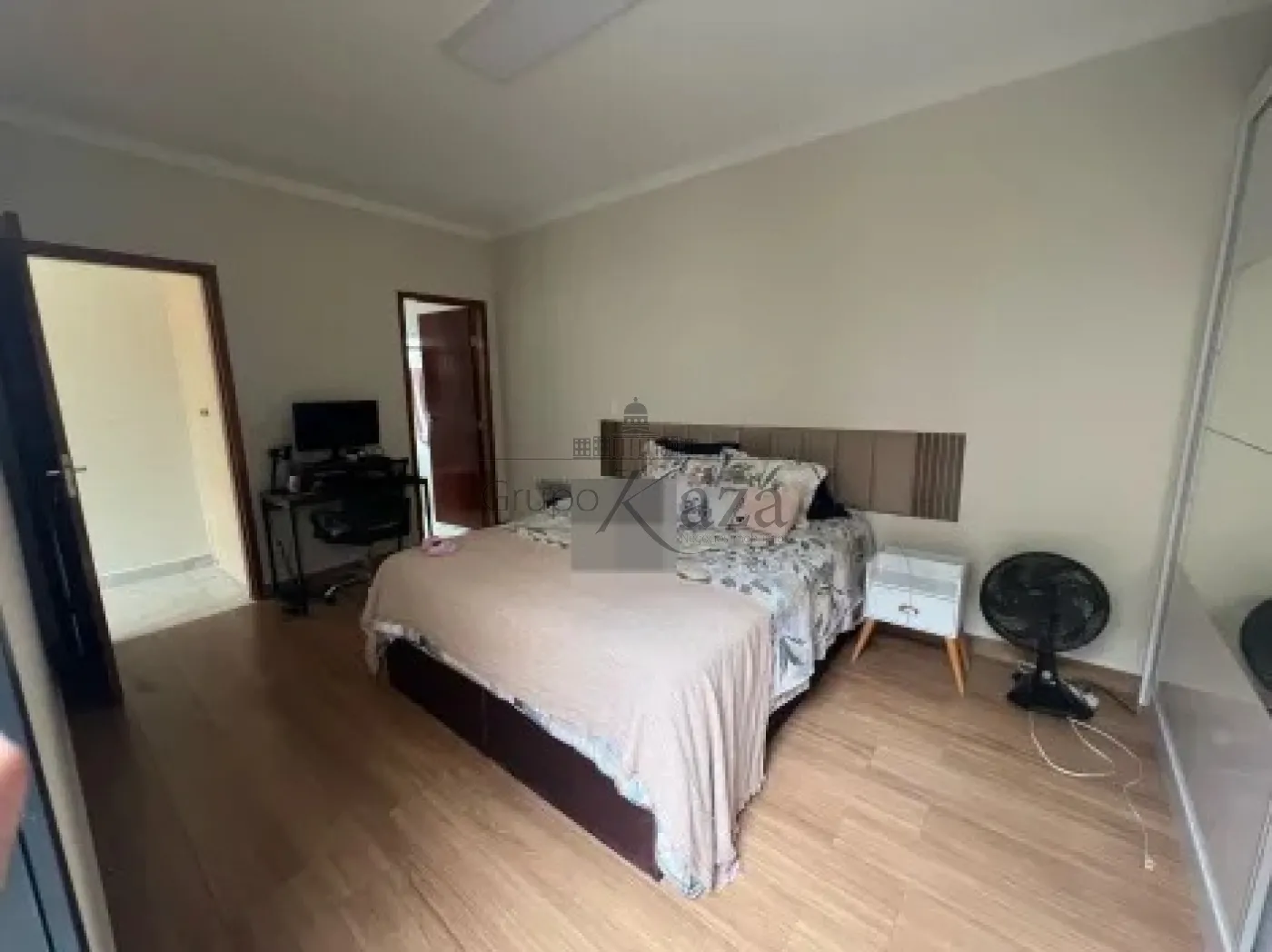 Foto 14 de Casa Padrão em Jardim Rodolfo, São José dos Campos - imagem 14