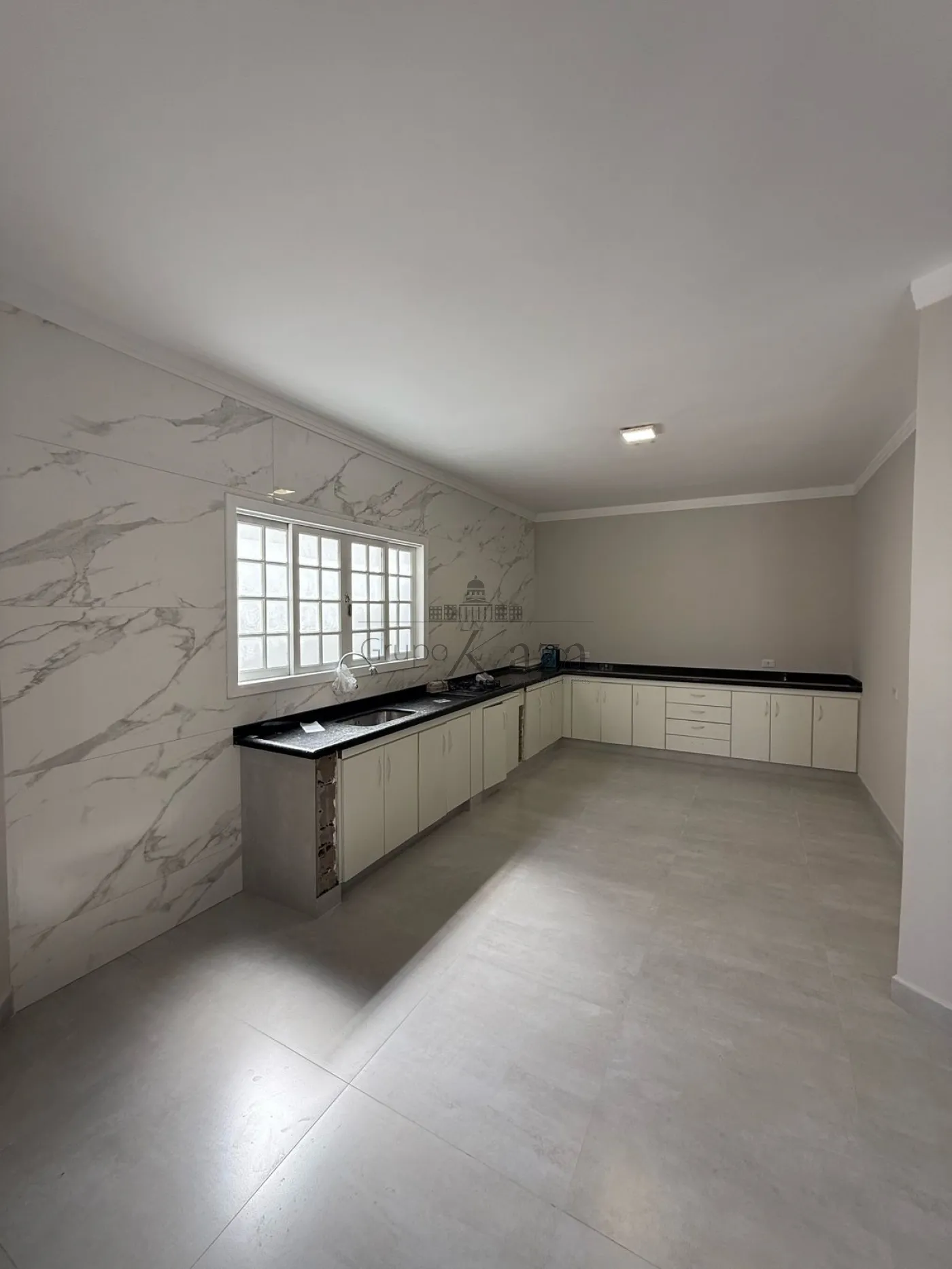 Foto 9 de Casa Padrão em Jardim Altos de Santana I, Jacareí - imagem 9