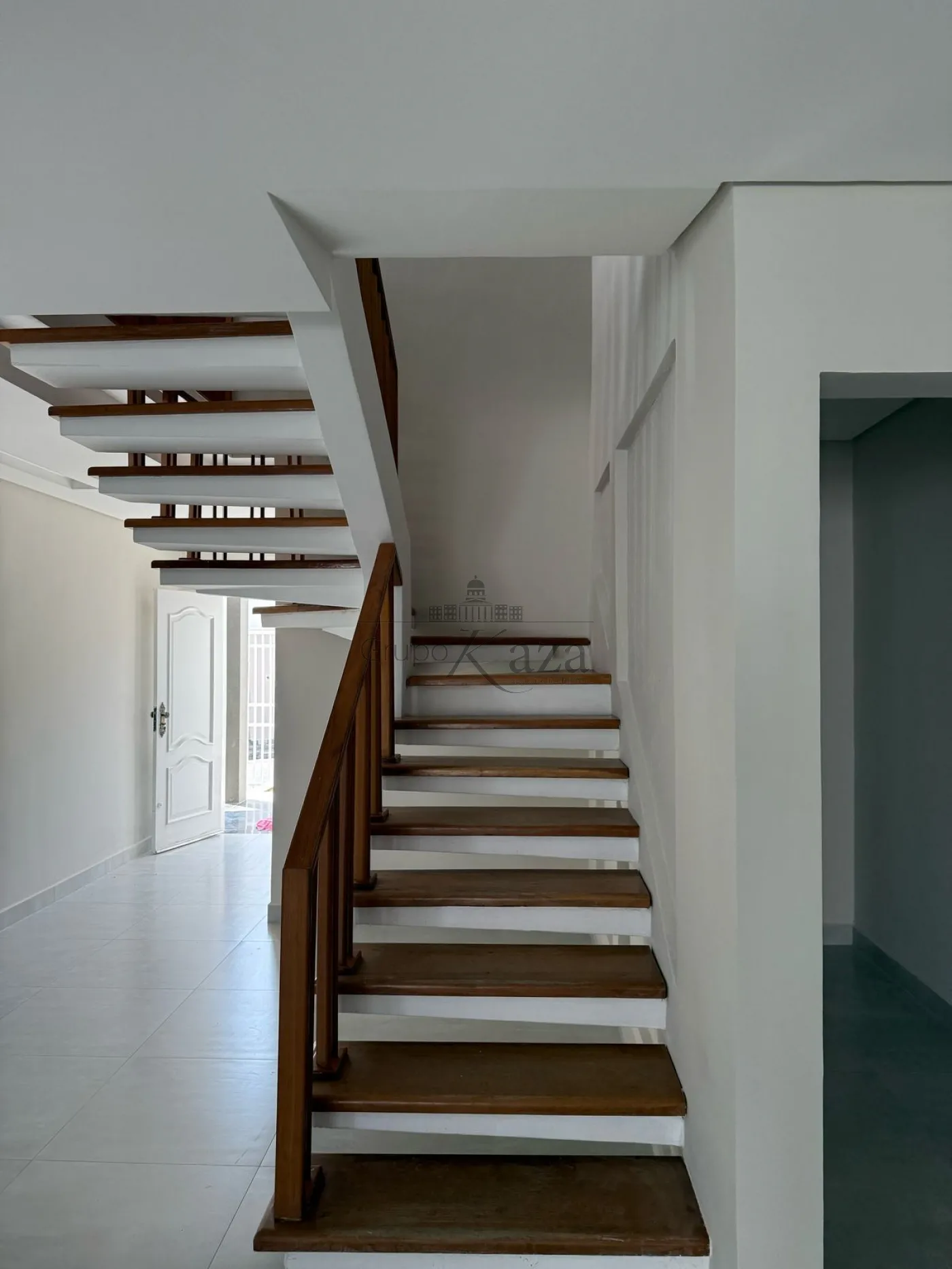 Foto 15 de Casa Padrão em Jardim Altos de Santana I, Jacareí - imagem 15