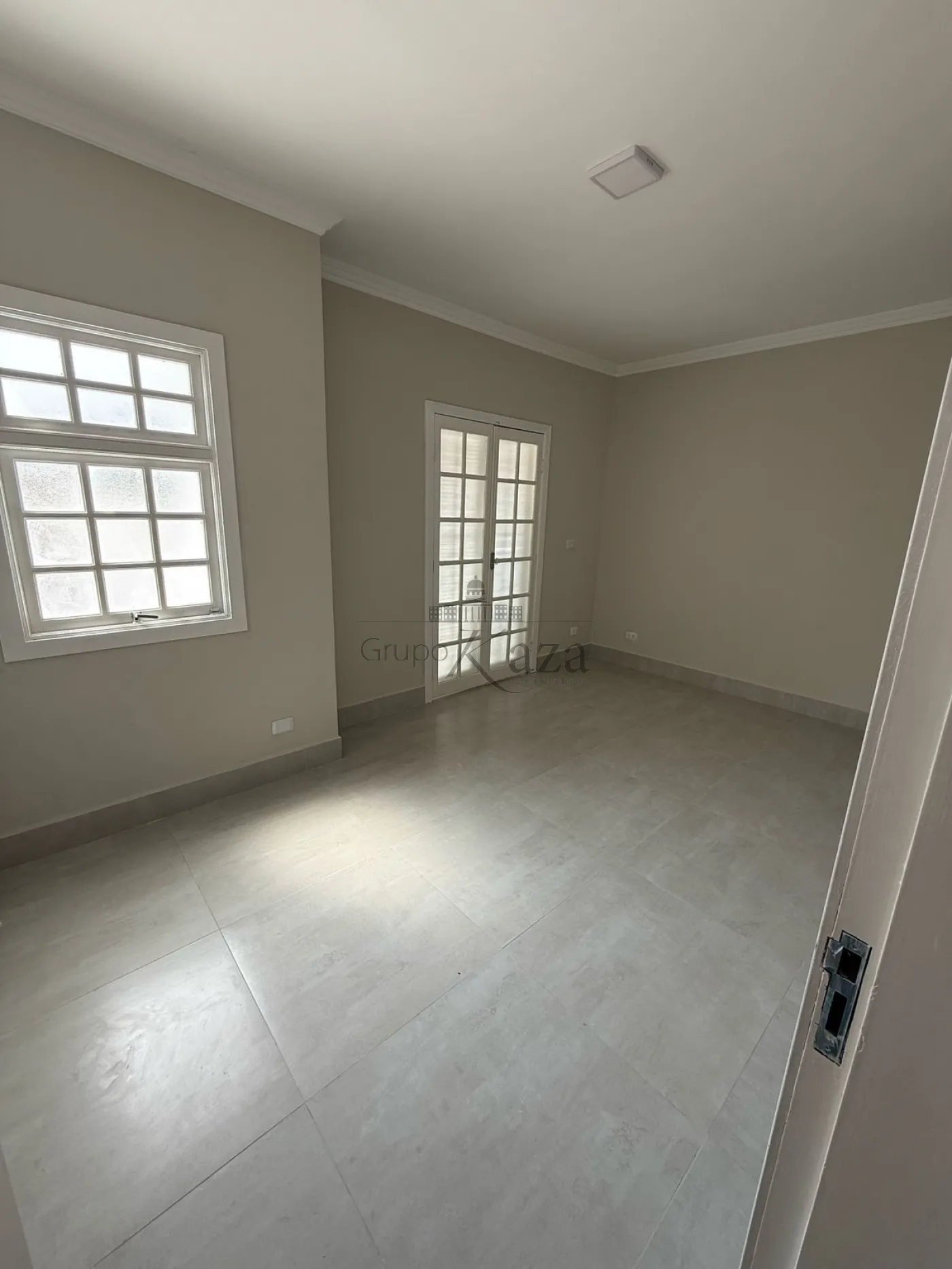 Foto 32 de Casa Padrão em Jardim Altos de Santana I, Jacareí - imagem 32