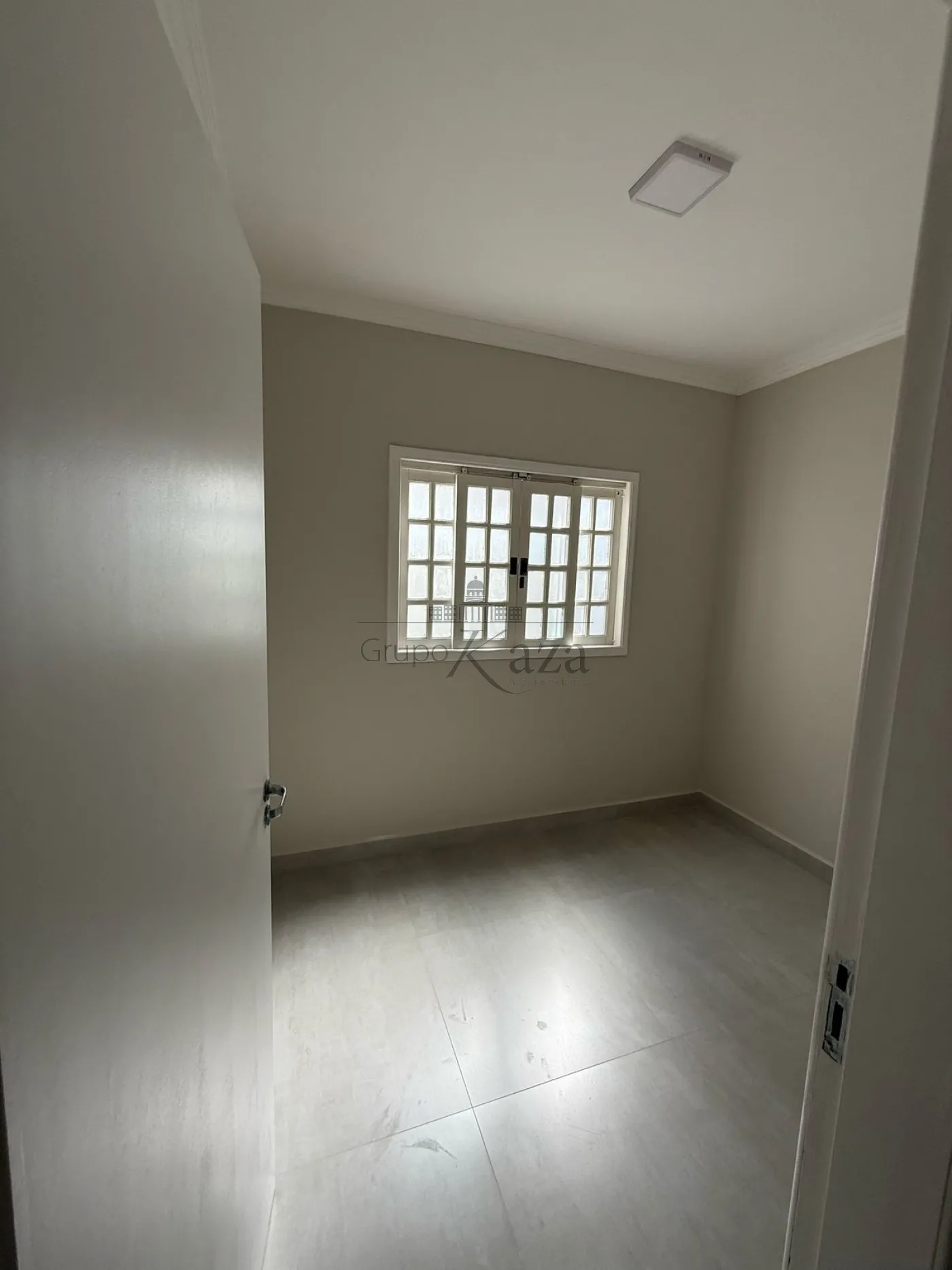 Foto 35 de Casa Padrão em Jardim Altos de Santana I, Jacareí - imagem 35