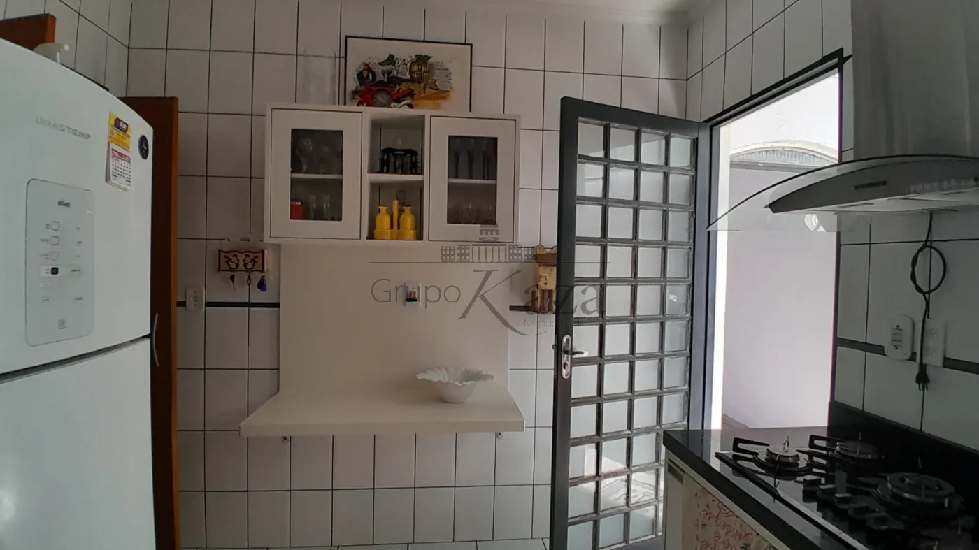 Foto 4 de Casa Padrão em Bosque dos Eucaliptos, São José dos Campos - imagem 4