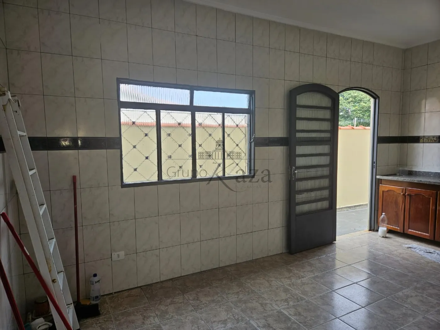 Foto 4 de Casa Padrão em Jardim das Indústrias, São José dos Campos - imagem 4