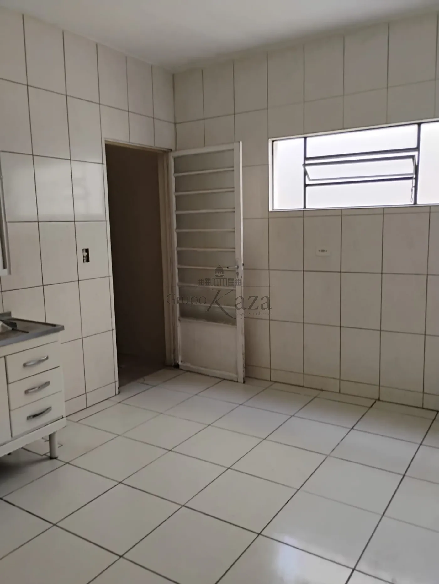 Foto 3 de Casa Padrão em Jardim Santo Onofre, São José dos Campos - imagem 3