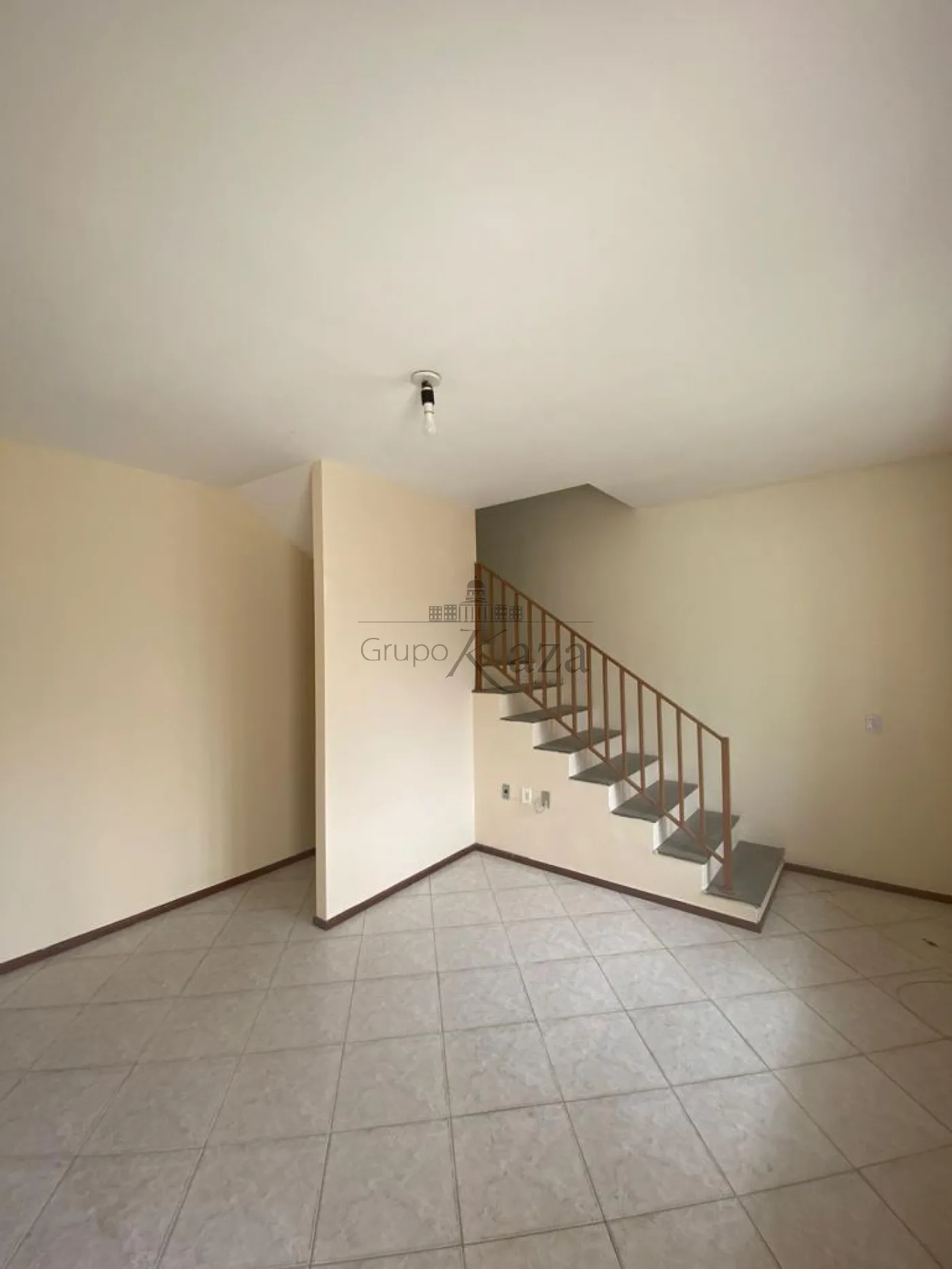 Foto 2 de Casa Sobrado em Jardim Madureira, São José dos Campos - imagem 2