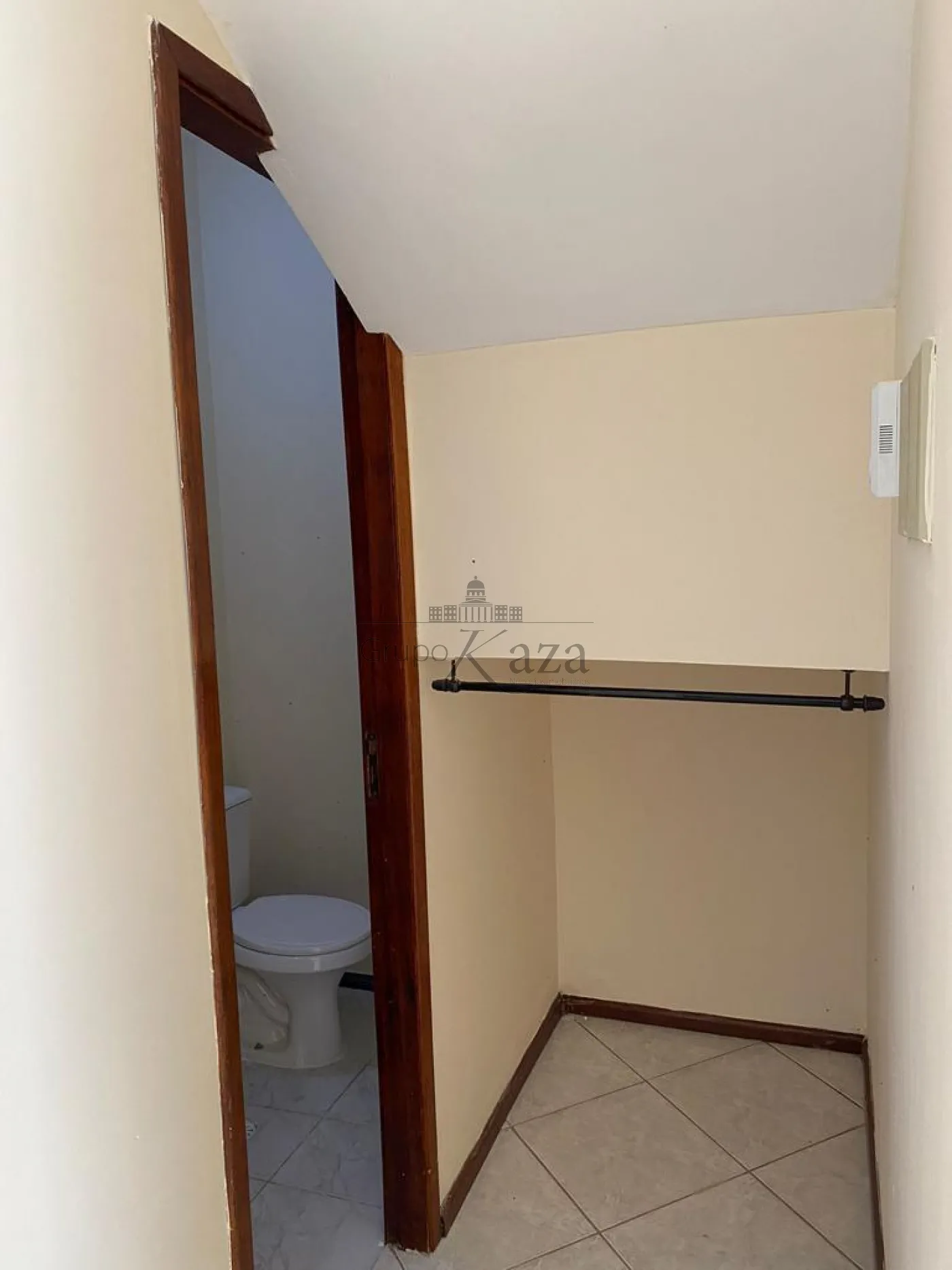 Foto 12 de Casa Sobrado em Jardim Madureira, São José dos Campos - imagem 12