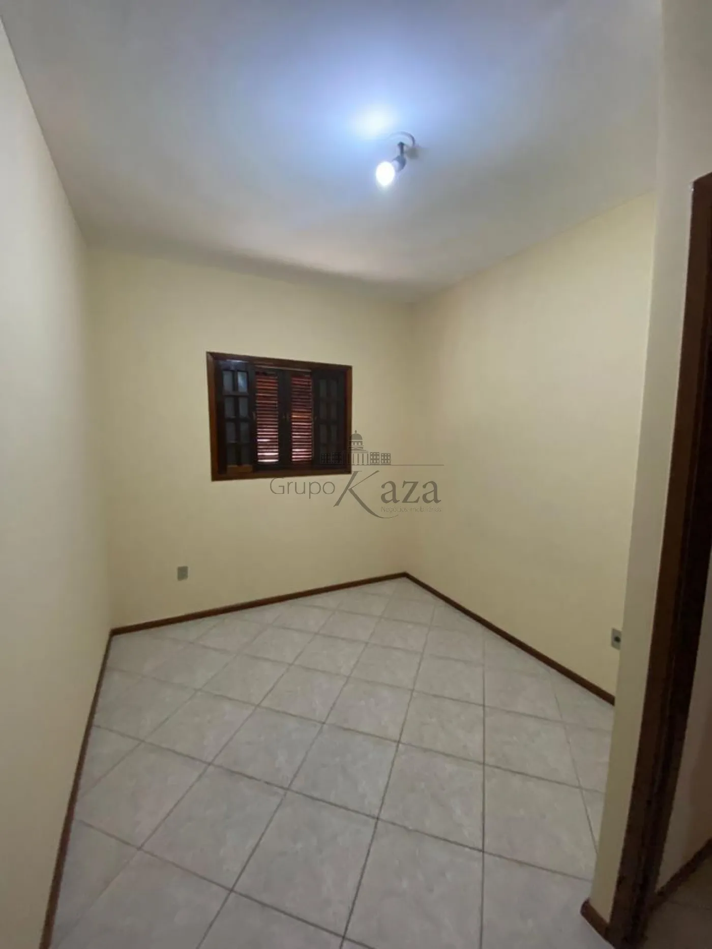 Foto 8 de Casa Sobrado em Jardim Madureira, São José dos Campos - imagem 8