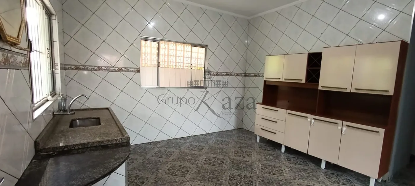 Foto 28 de Casa Sobrado em Freitas, São José dos Campos - imagem 28