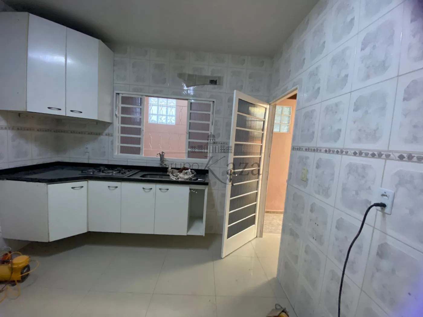 Foto 3 de Casa Padrão em Vila Indústrial, São José dos Campos - imagem 3