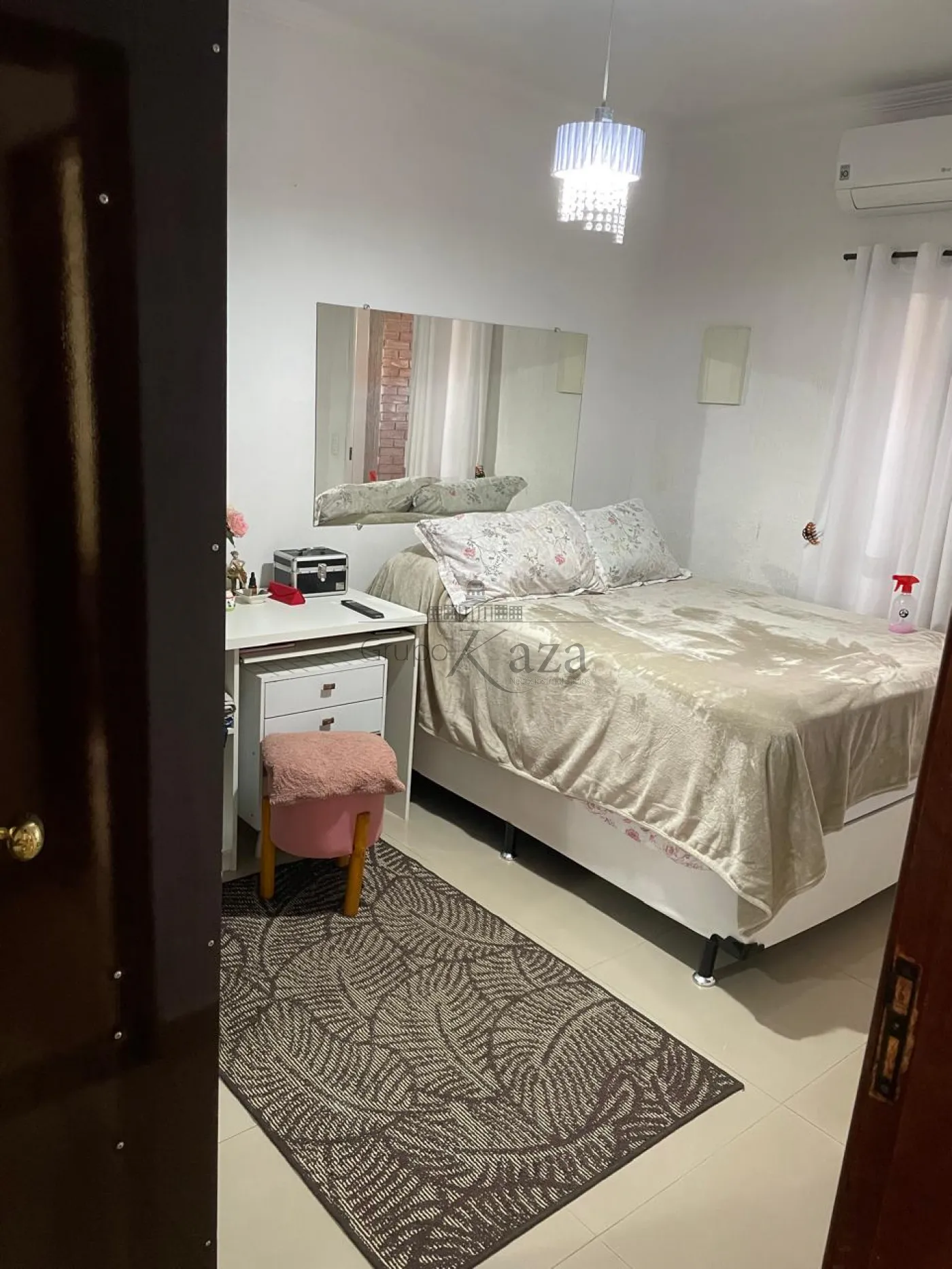 Foto 19 de Casa Padrão em Jardim Santa Maria, Jacareí - imagem 19