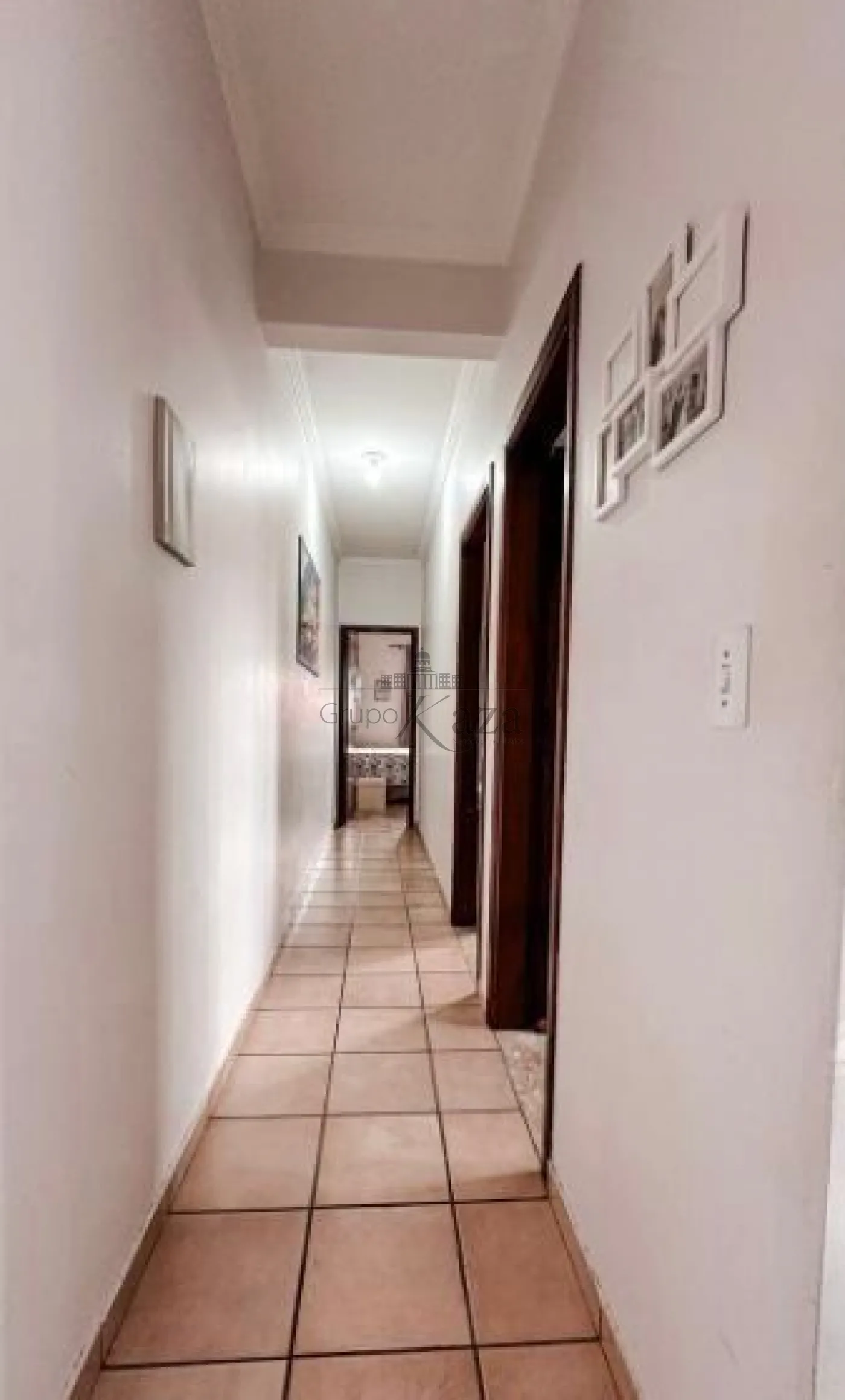 Foto 4 de Casa Padrão em Vila Indústrial, São José dos Campos - imagem 4
