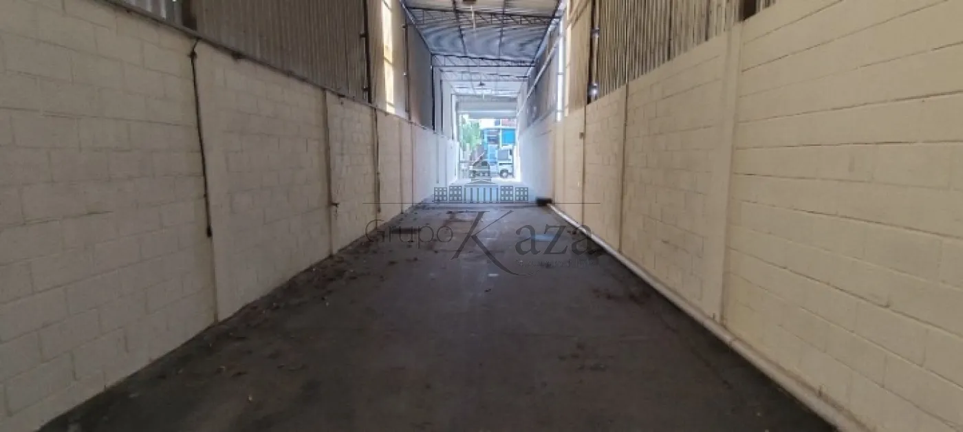 Foto 2 de Comercial Galpão em Chácaras Reunidas, São José dos Campos - imagem 2