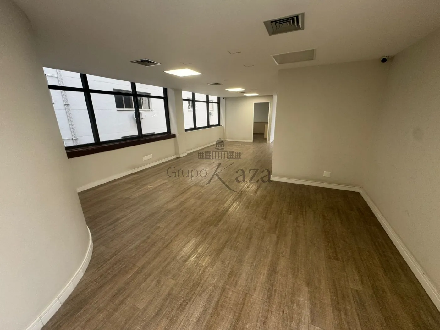 Foto 1 de Comercial Conjunto Comercial em Cerqueira César, São Paulo - imagem 1
