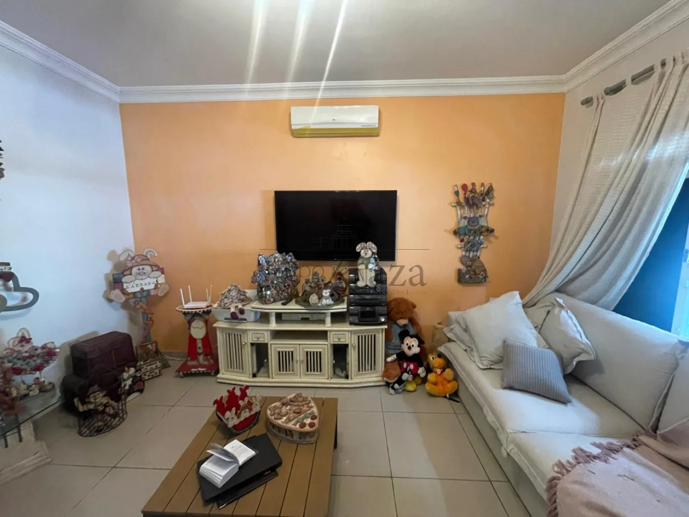 Foto 1 de Casa Padrão em Parque Industrial, São José dos Campos - imagem 1