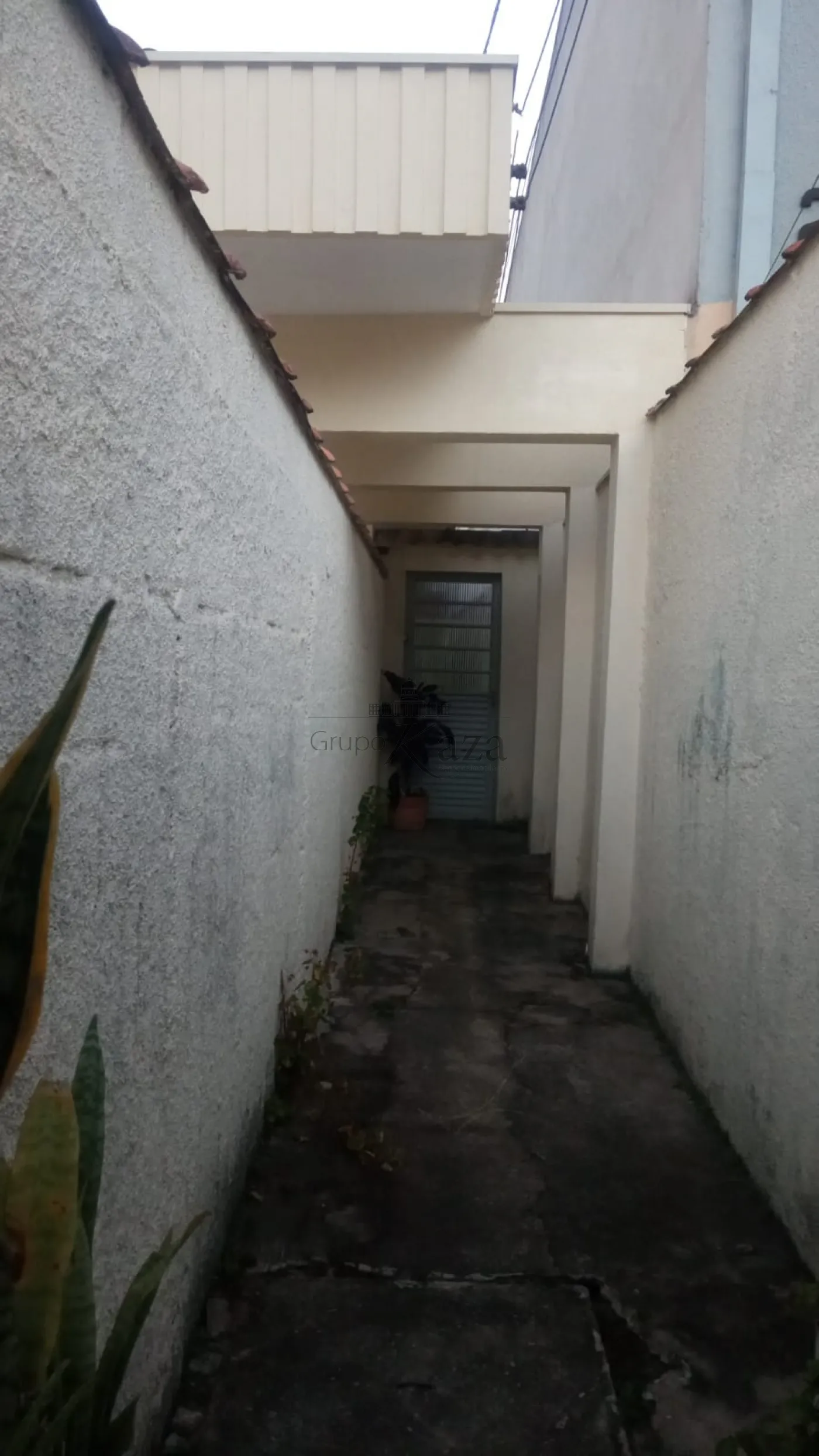 corredor da edícula