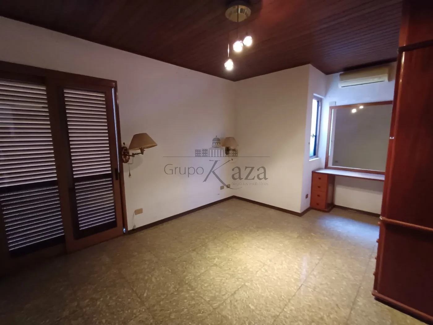 Foto 24 de Comercial Casa em Vila Adyana, São José dos Campos - imagem 24
