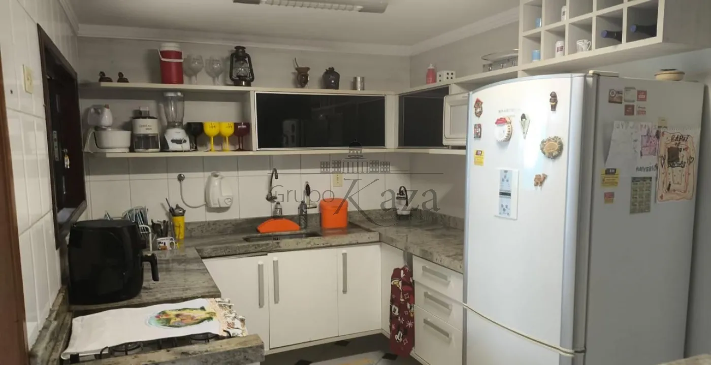 Foto 6 de Casa Padrão em Jardim Estoril, São José dos Campos - imagem 6
