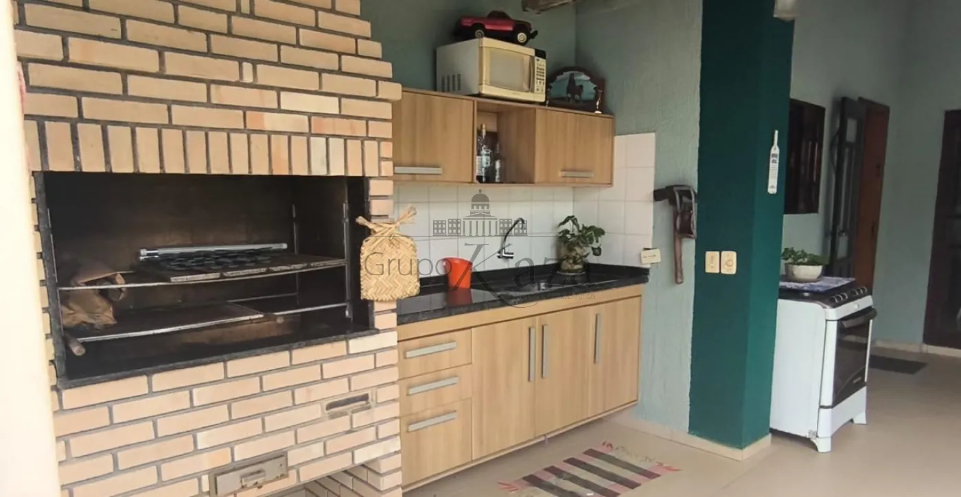 Foto 17 de Casa Padrão em Jardim Estoril, São José dos Campos - imagem 17