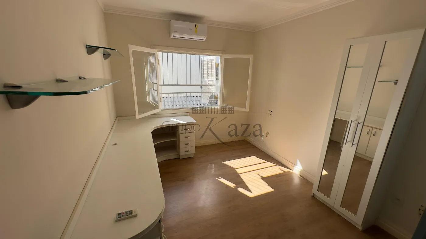 Foto 38 de Casa Condomínio em Jardim das Colinas, São José dos Campos - imagem 38