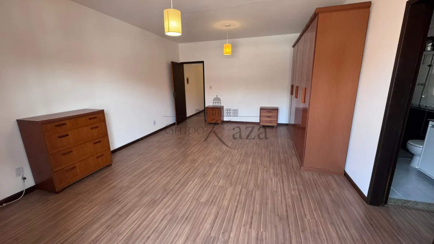 Foto 17 de Casa Sobrado em Residencial De Ville, São José dos Campos - imagem 17