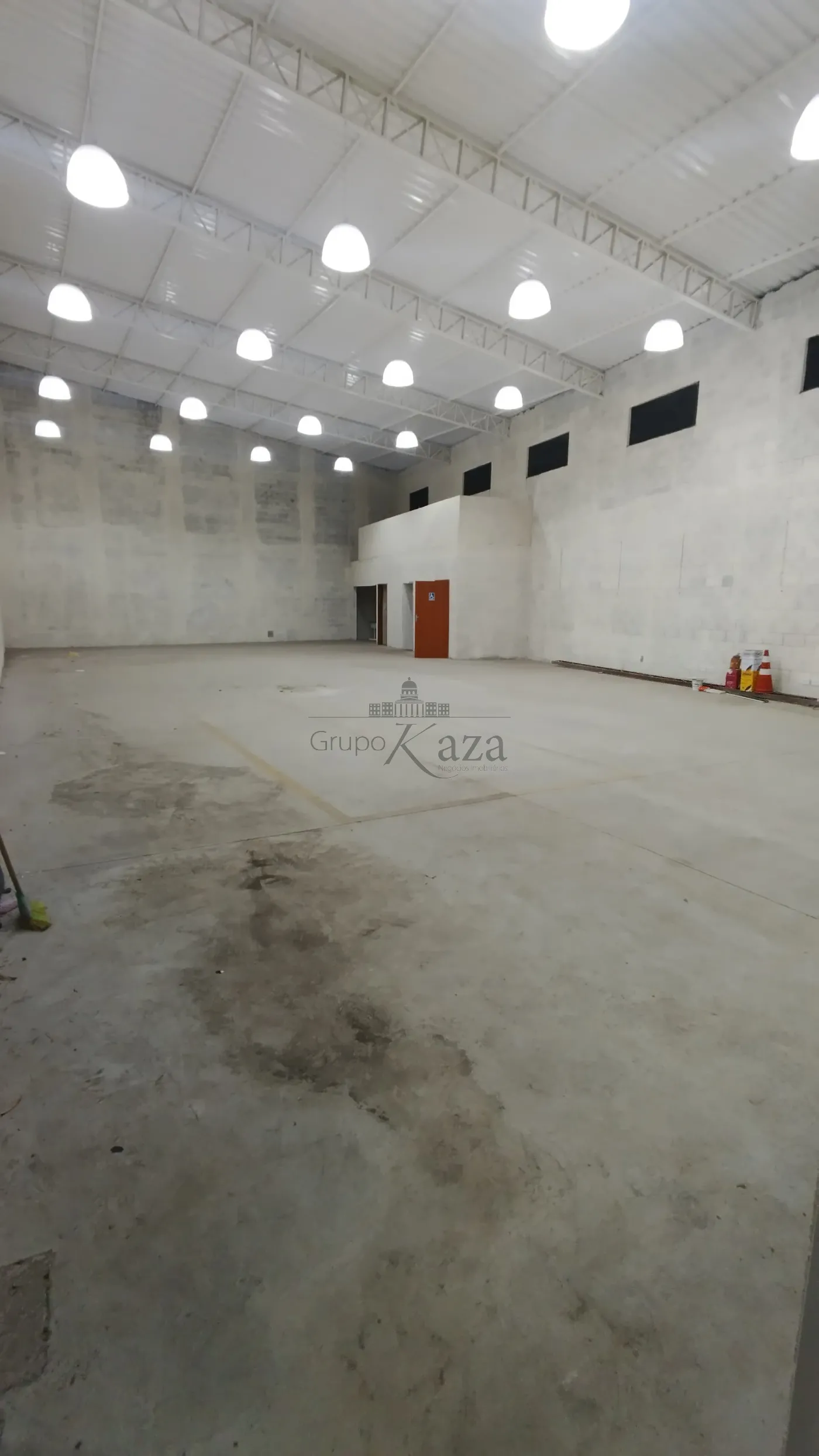 Foto 2 de Comercial Ponto Comercial em Jardim Santa Luzia, São José dos Campos - imagem 2