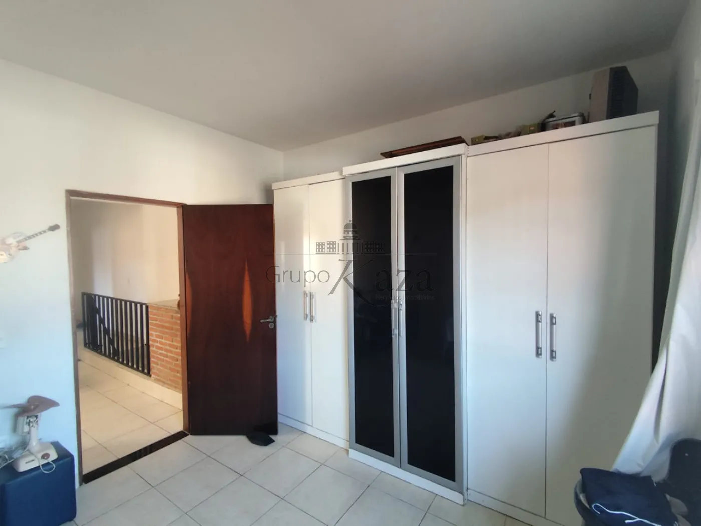 Foto 8 de Casa Sobrado em Jardim Pararangaba, São José dos Campos - imagem 8