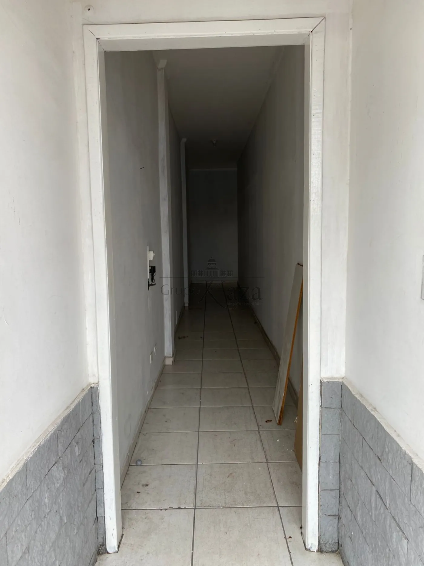 Foto 25 de Casa Padrão em Parque Santo Antônio, Jacareí - imagem 25