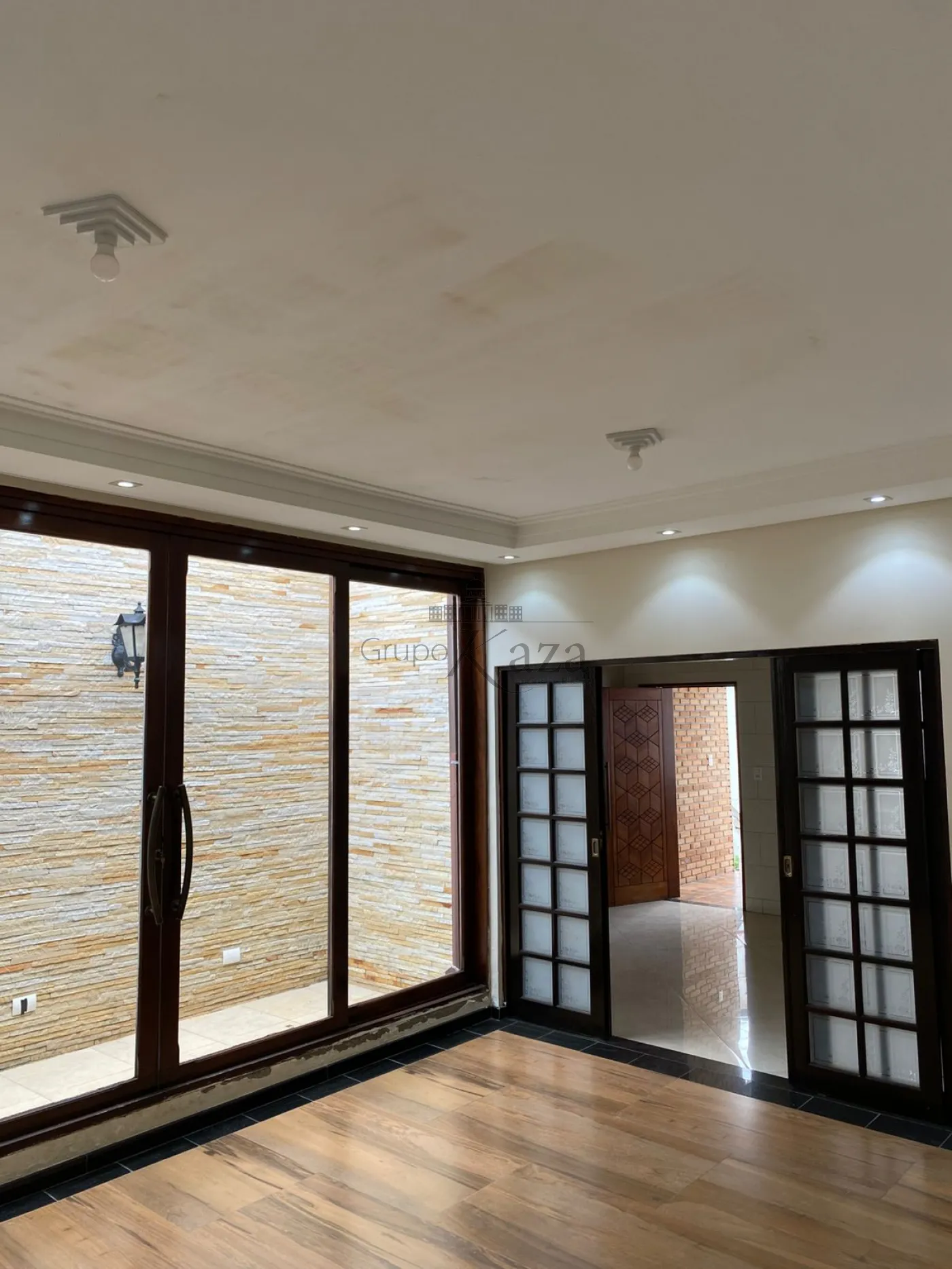 Foto 8 de Casa Padrão em Parque Santo Antônio, Jacareí - imagem 8