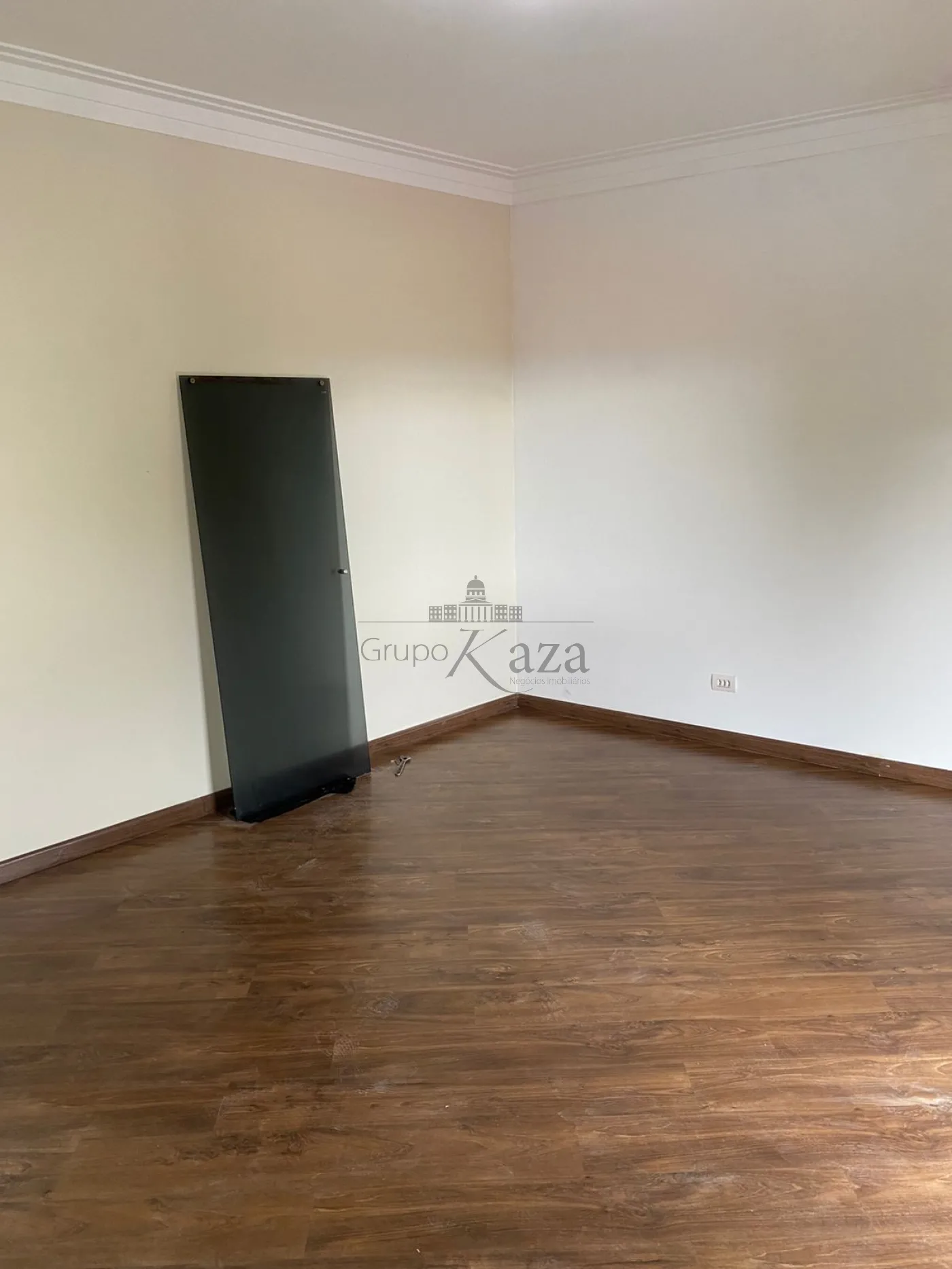 Foto 14 de Casa Padrão em Parque Santo Antônio, Jacareí - imagem 14